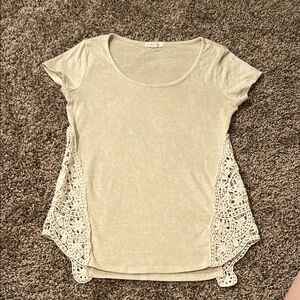 Paper + Tee Cream Lace Accent Women's Top